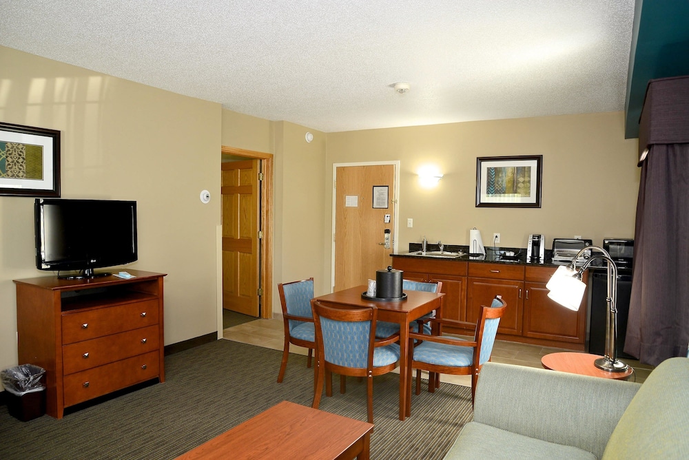 Best Western Plus Plattsburgh 41/47