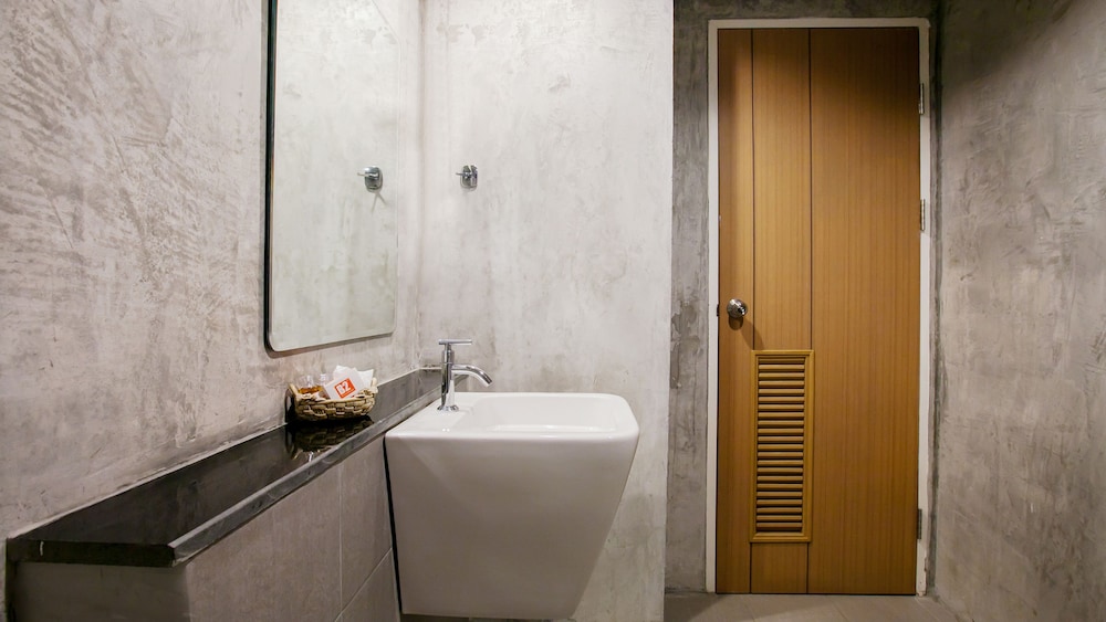 B2 Jomtien Pattaya Boutique Budget Hotel 22/60