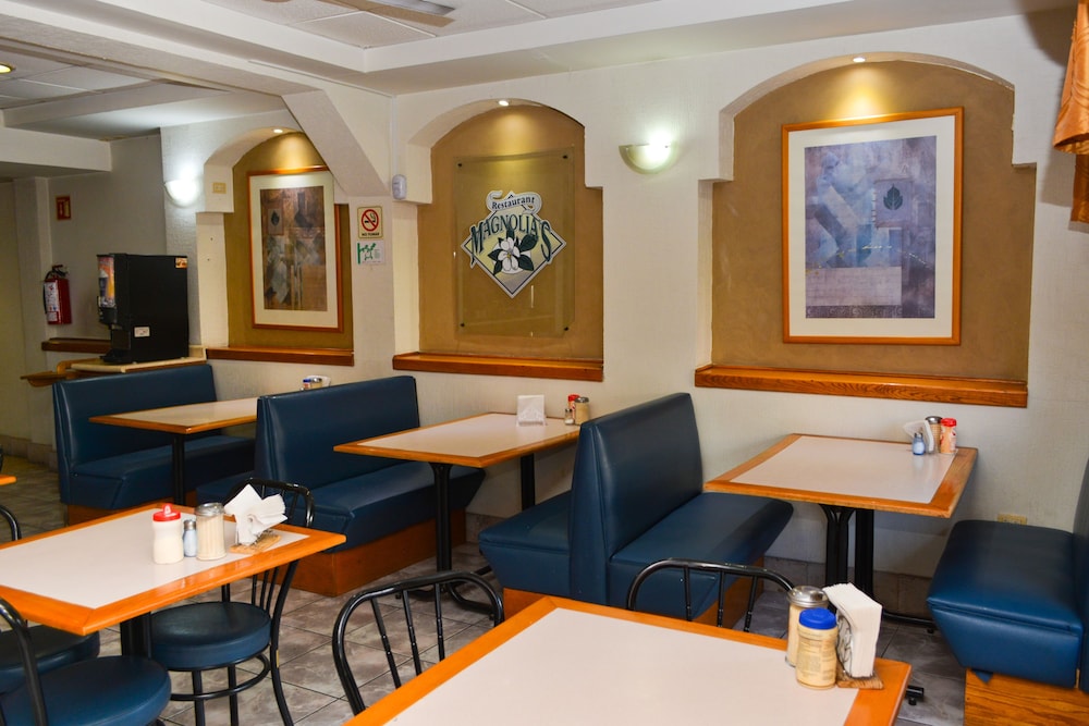 Hotel Baeza 39/50