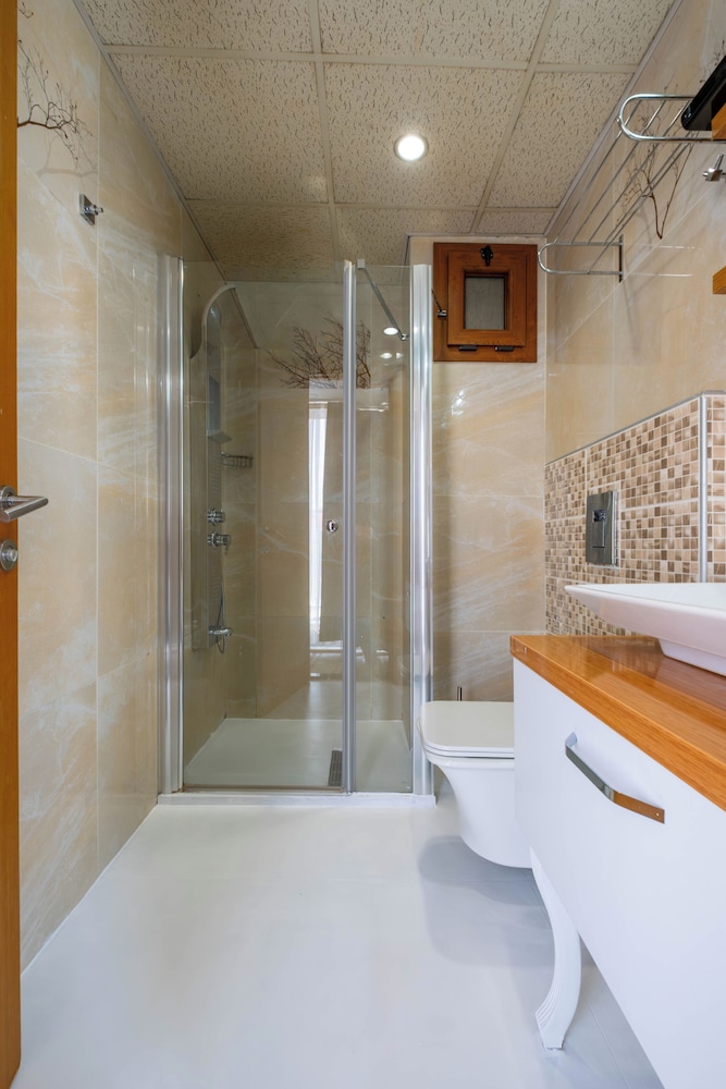 Bulvar Hotel 44/49