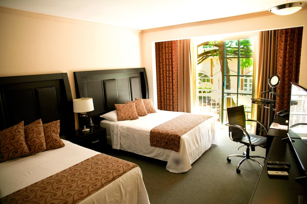 Hotel Real del Bosque 7/36