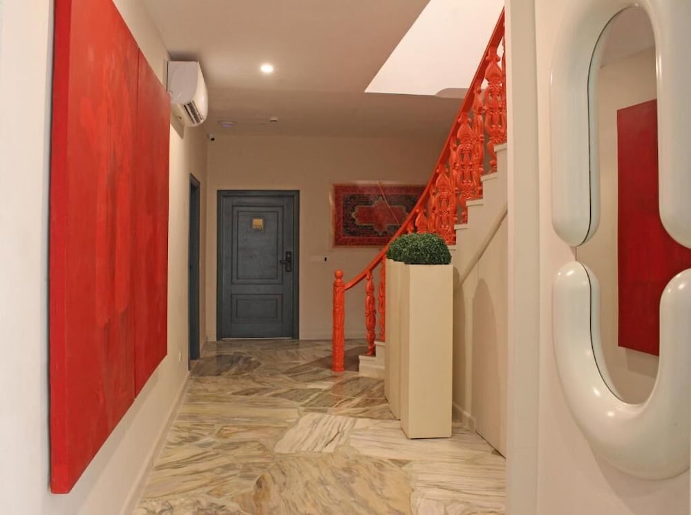 Ambiance Boutique Art Hotel Karachi 7/56