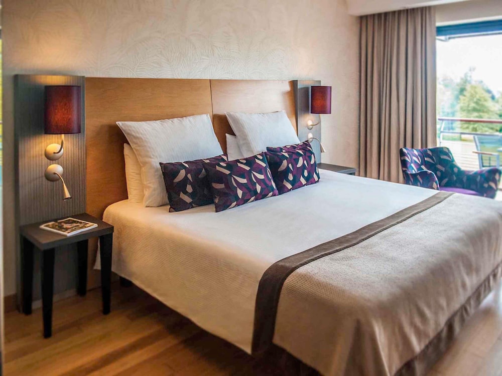 Superior, King Bed, Ground View, Terrace