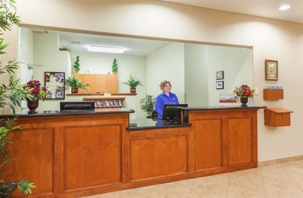 Candlewood Suites Lake Jackson Clute 18/60