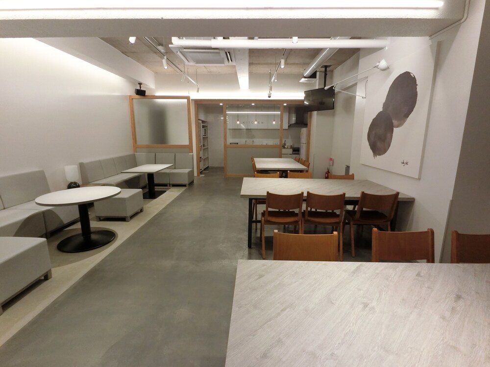 White Hostel Shinsaibashi 33/50