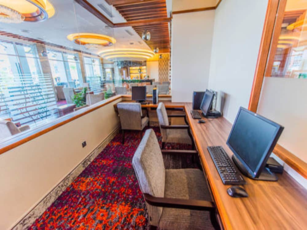 Nu Hotel 23/25