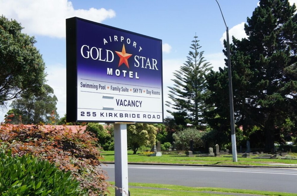 Airport Gold Star Motel 35/44