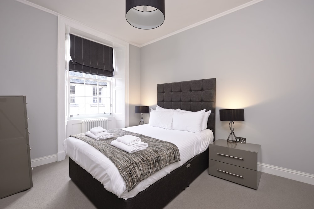 Destiny Scotland - Hill Street Apartments 7/30