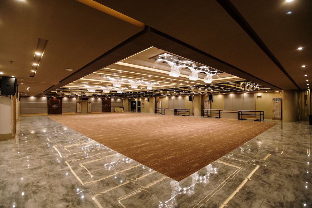 Zuri Hotel Iloilo City 11/50