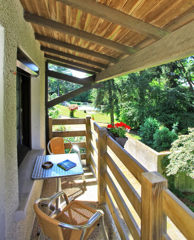 HOTEL LA CHAUMIERE 38/56