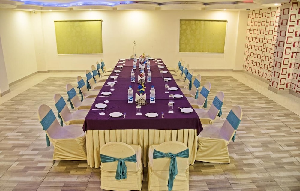 Spring Sky Mughalsarai By ShriGo Hotels 26/33