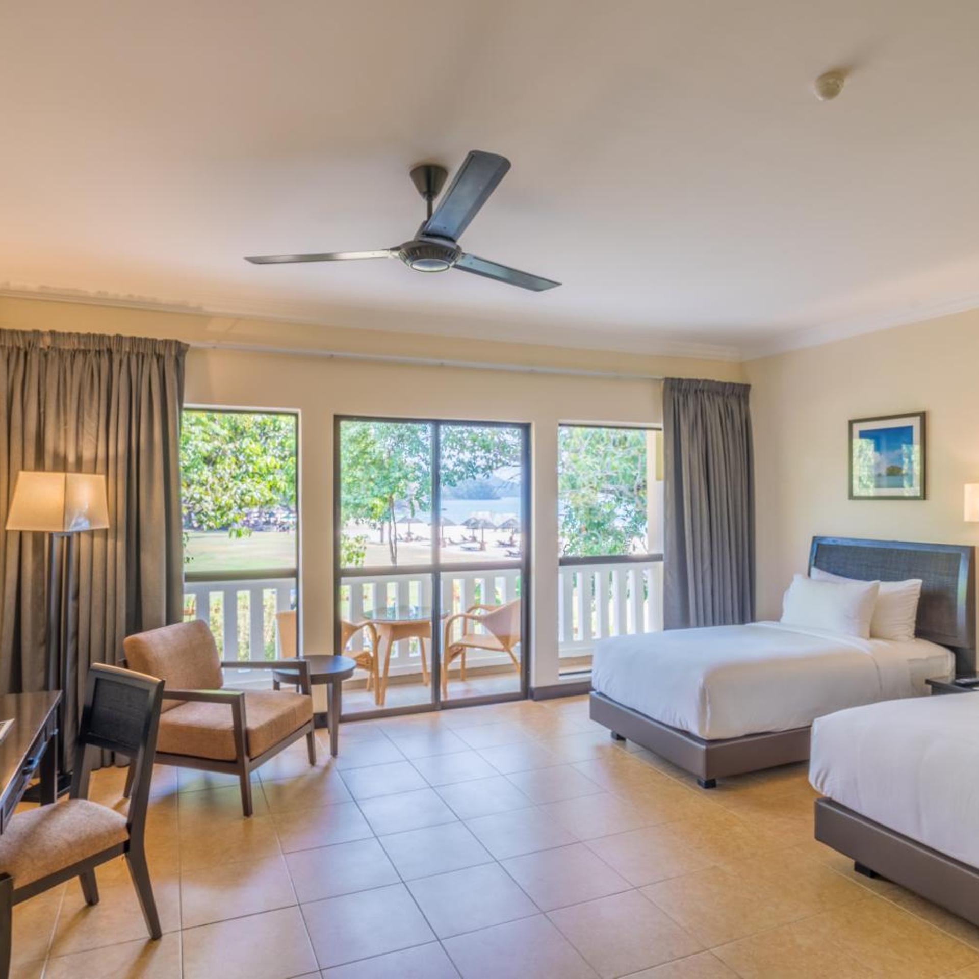 Deluxe, Twin Beds, Beach Wing