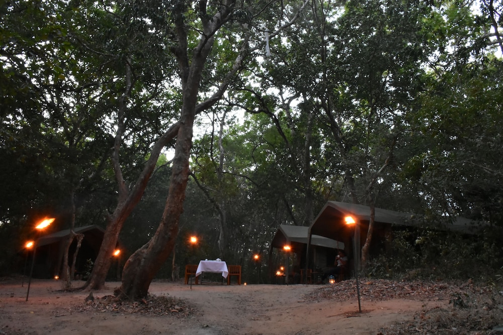 Mahoora Tented Safari Camp - Kumana 13/19