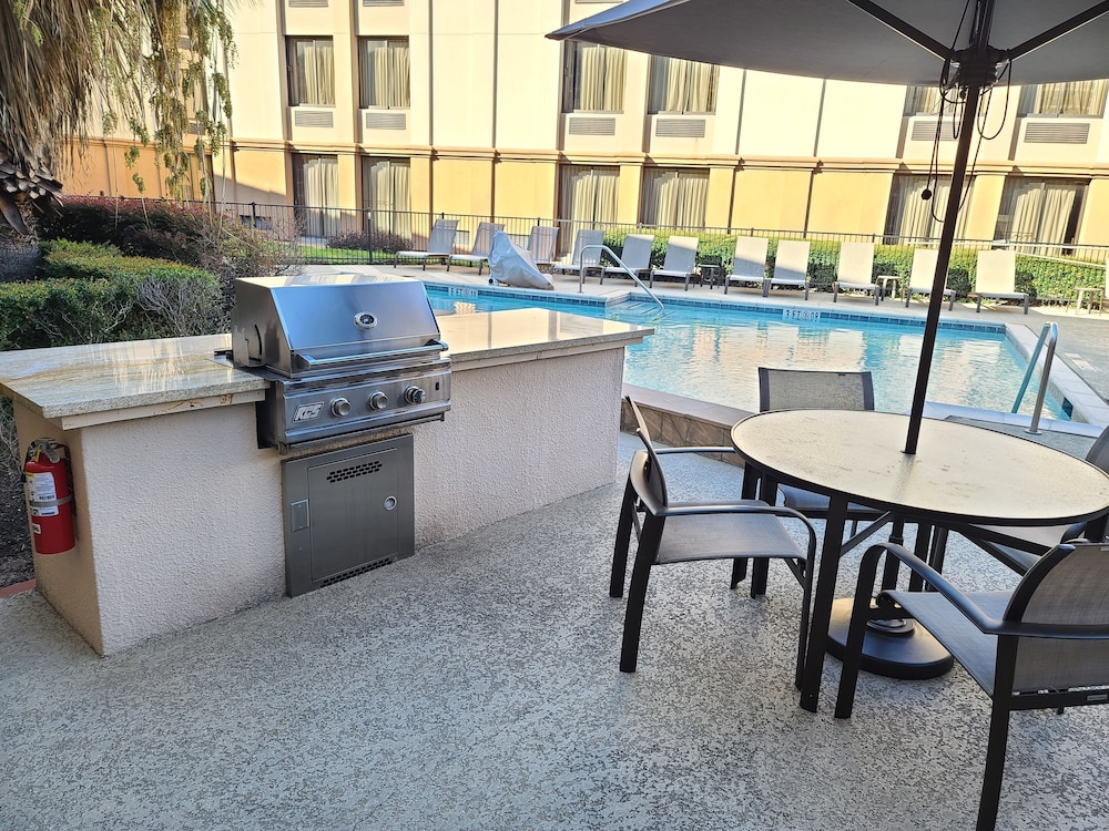Courtyard Houston Brookhollow 21/41