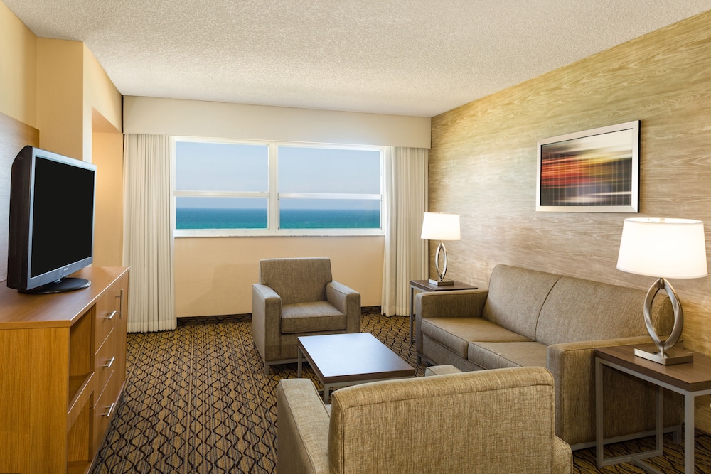 Holiday Inn Miami Beach Oceanfront Hotel 35/71