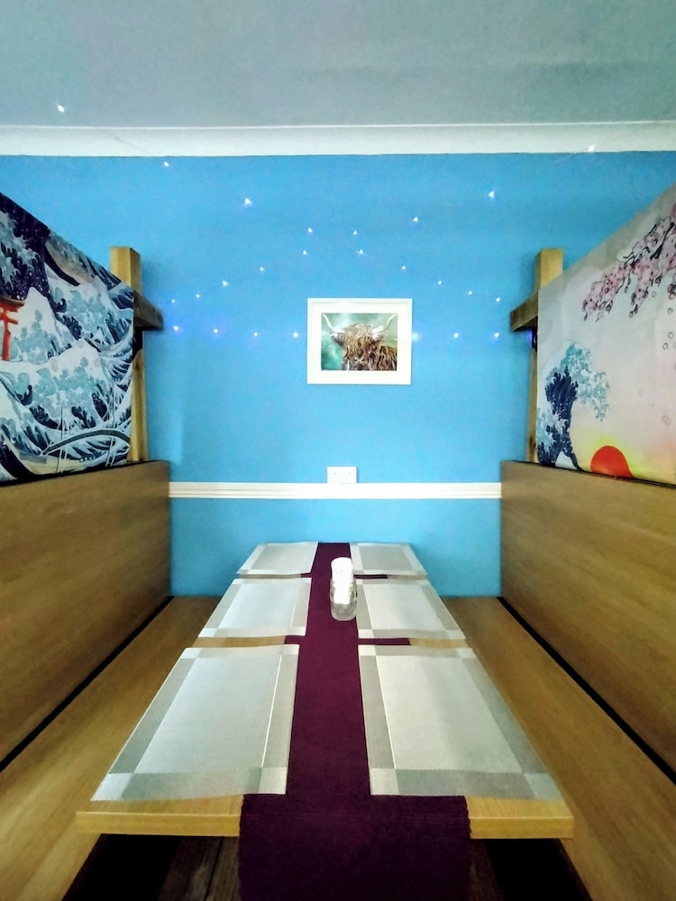 Oyo Gin House Hotel 2/50