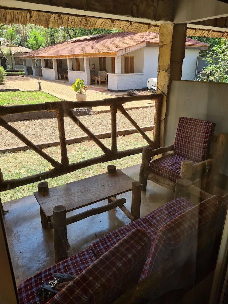 Honey Badger Lodge 13/28