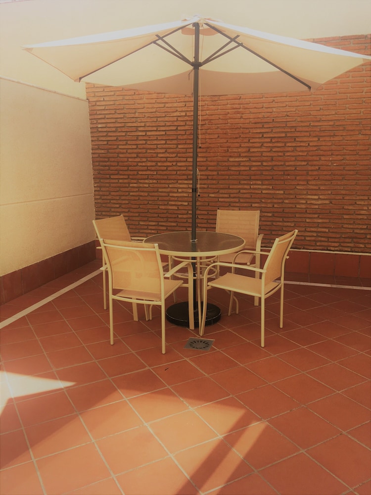 Hotel Mainake Sl 33/60
