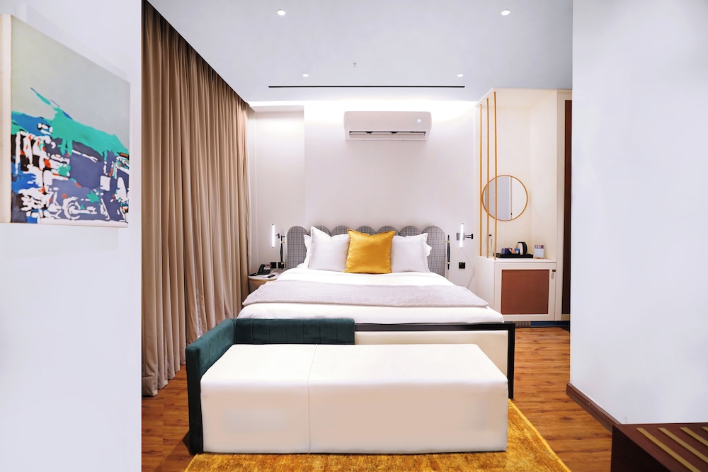 Ambiance Boutique Art Hotel Islamabad 28/78