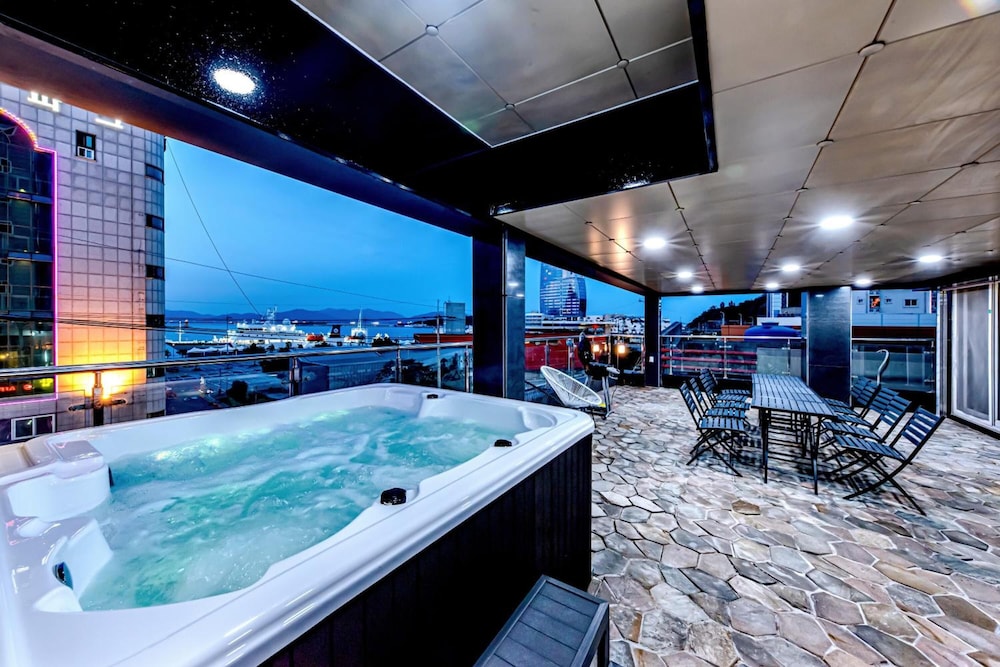 Hs Tourist Hotel 31/56