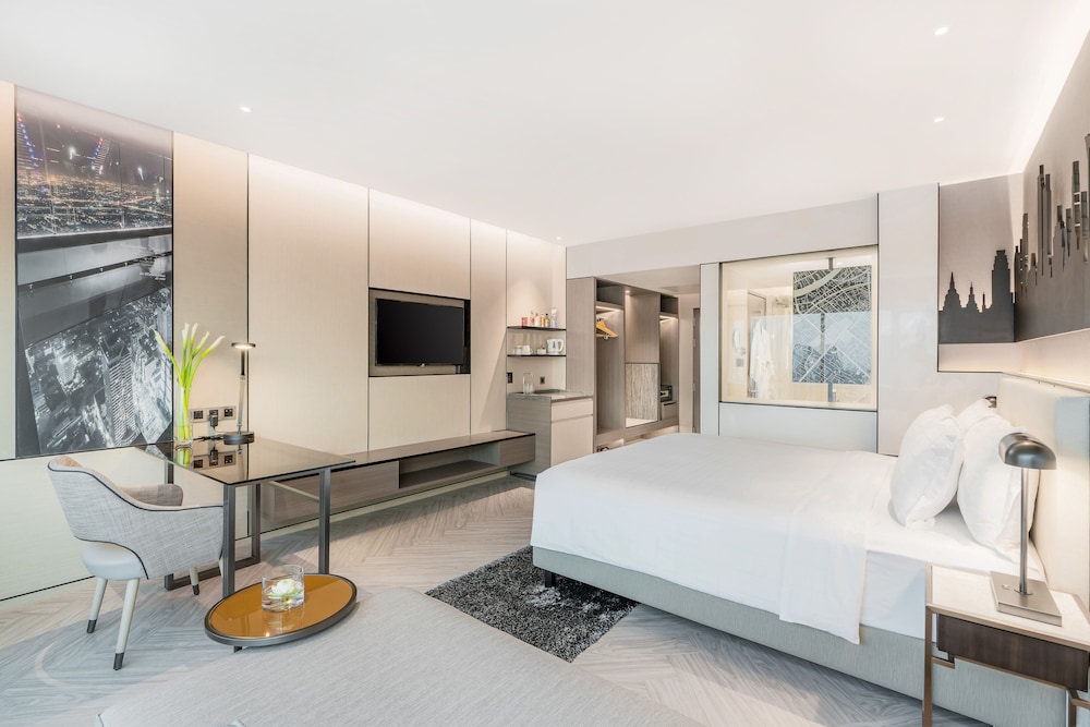 Pathumwan Princess Hotel 15/58
