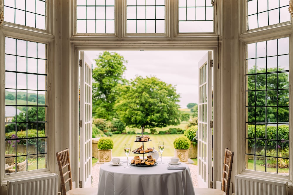 Falcon Manor Hotel 43/49