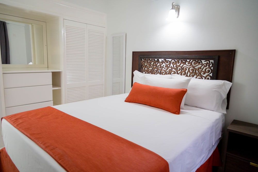 Centrally Located Guest Apartments 4/20