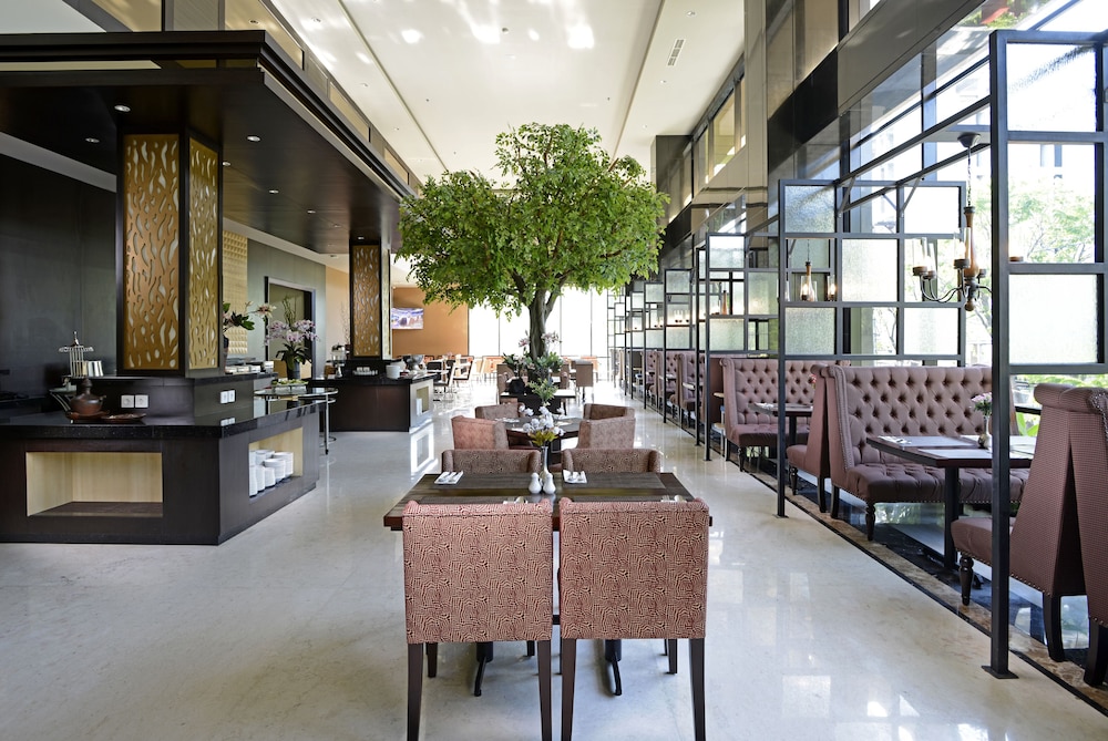 Aria Centrasurabaya Hotel 35/39