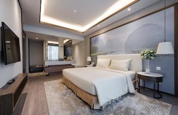 2 Bedrooms, Grand, Suite, Partial Sea View