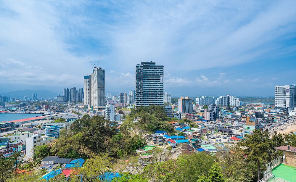 Sokcho I Park Suite Hotel and Resort 39/46