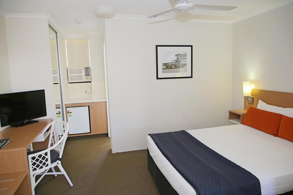 Darcy Arms Motel 20/52