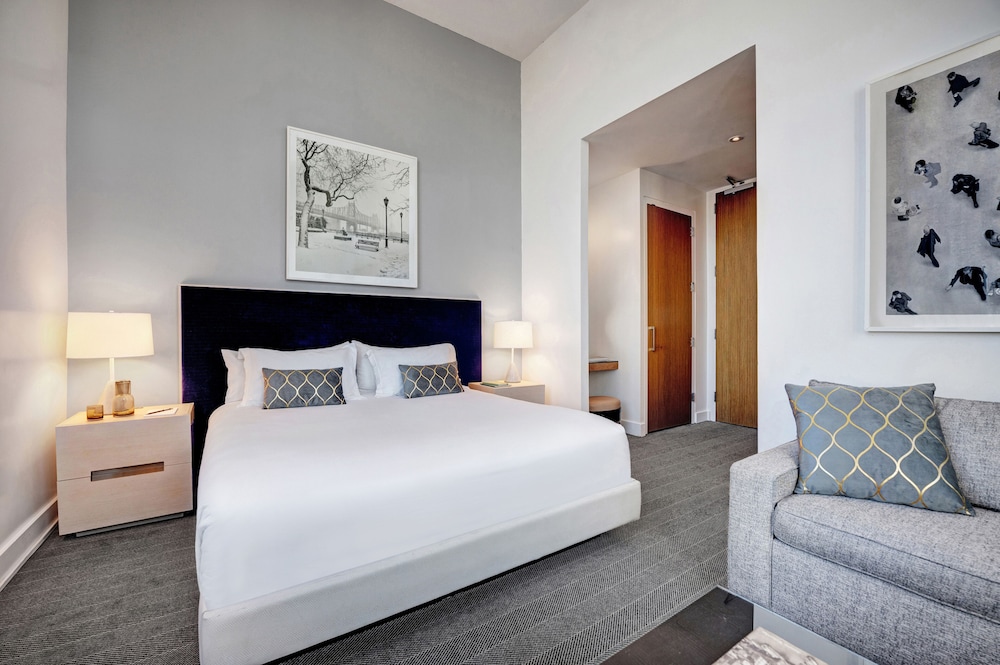 استوديو بسرير كينج بشرفة، Ink 48 Hotel 2/6