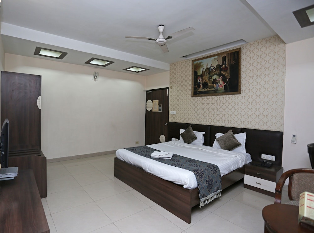 Hotel Rushabh Home 12/48