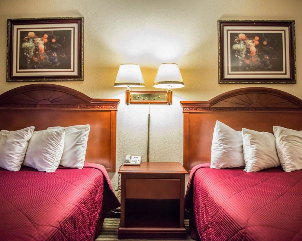 Econo Lodge Panama City St. Andrews 34/44