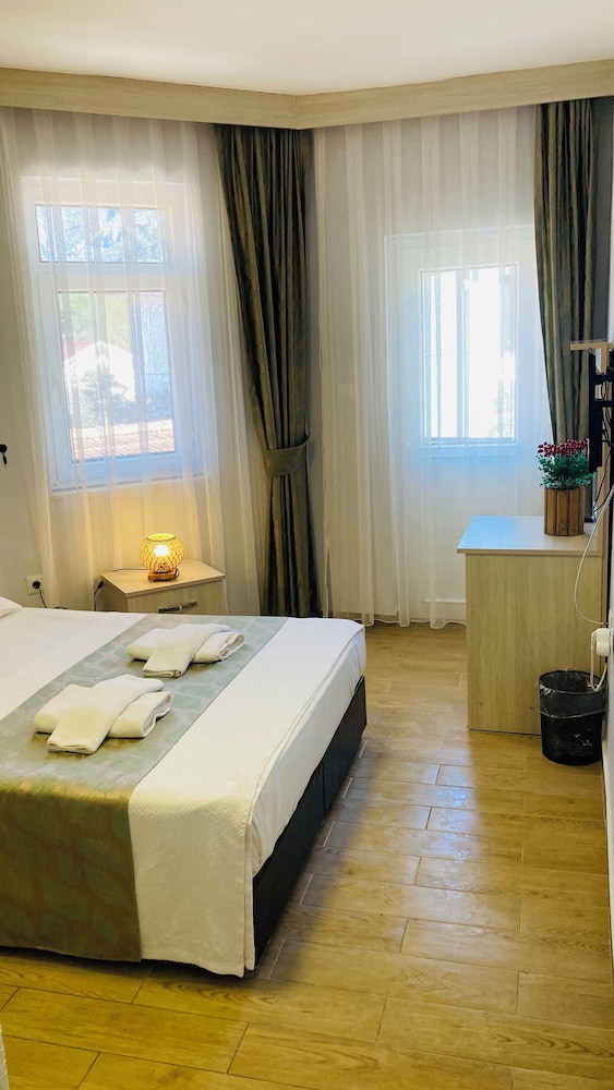Bybassios Hotel 8/37
