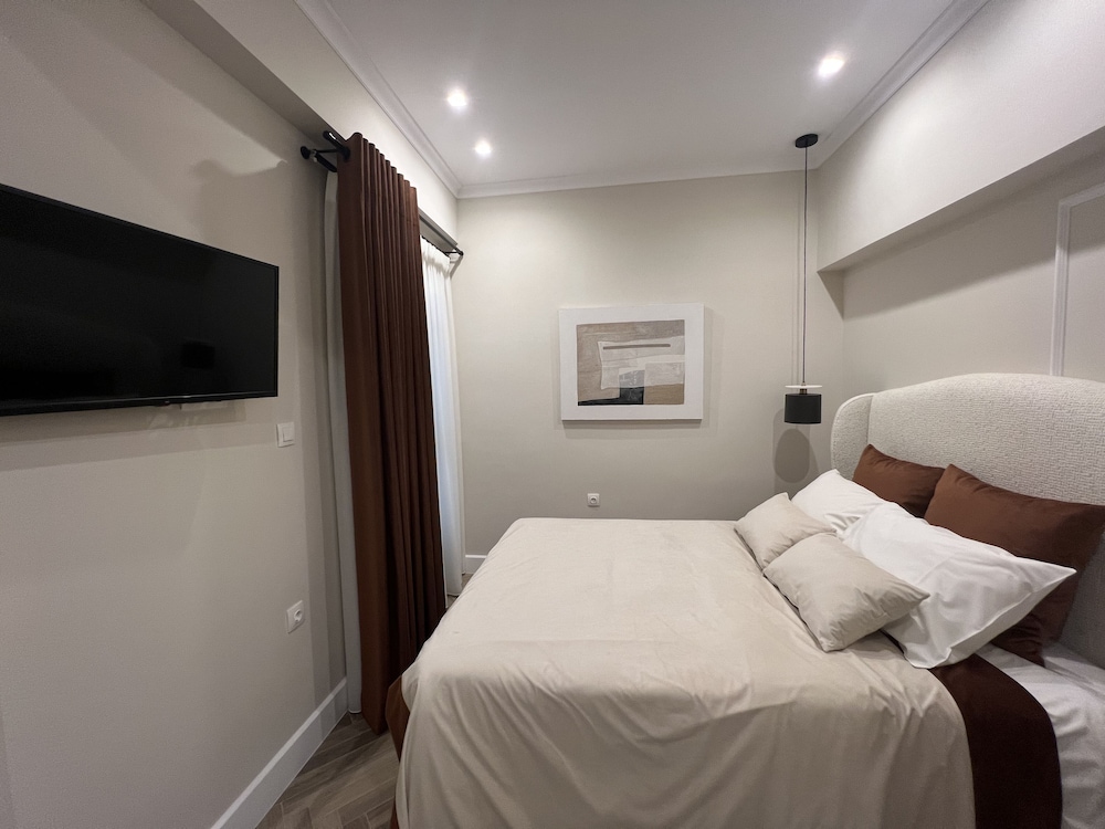 PANTHEON HOTEL 5/50