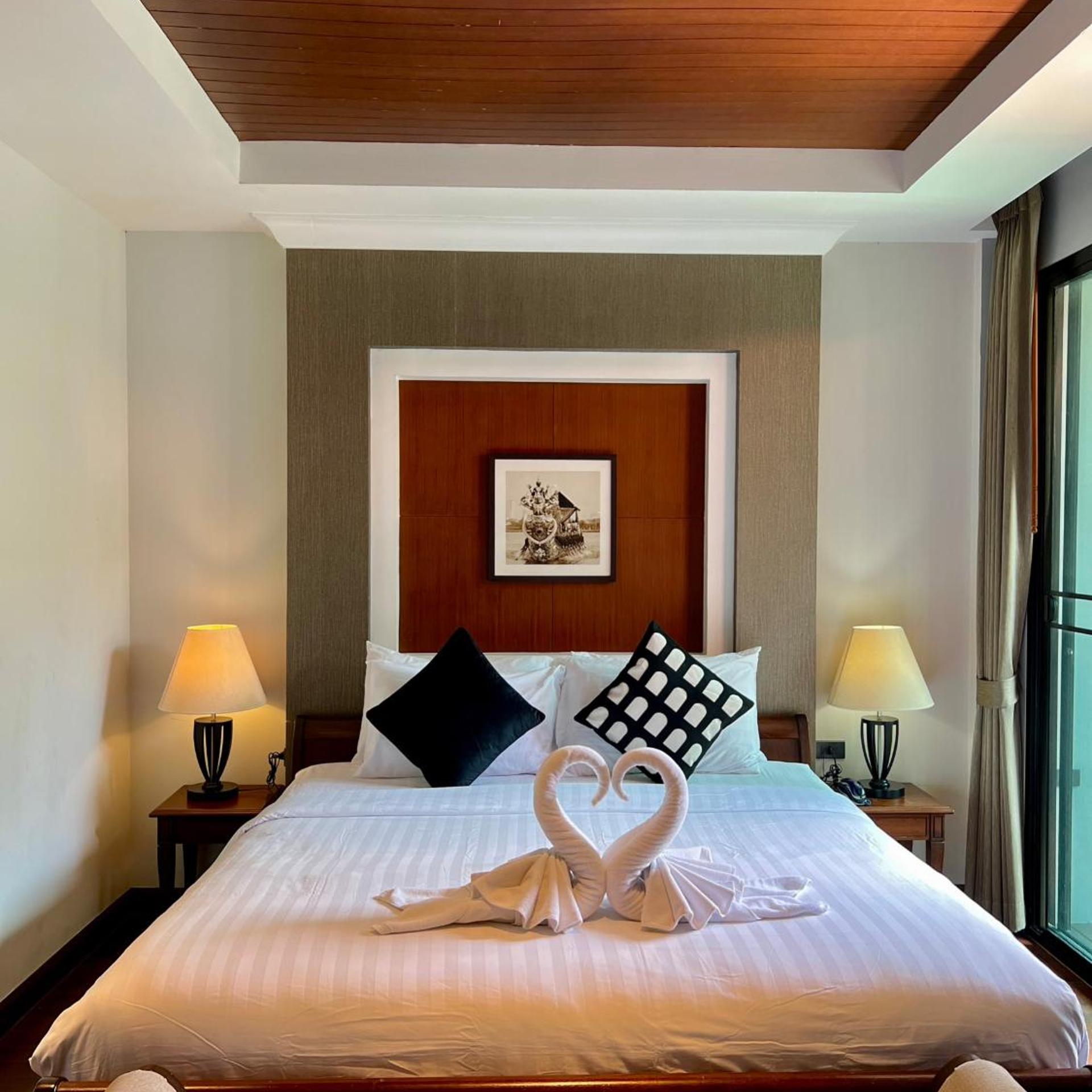 Room, Double Bed, Pool View