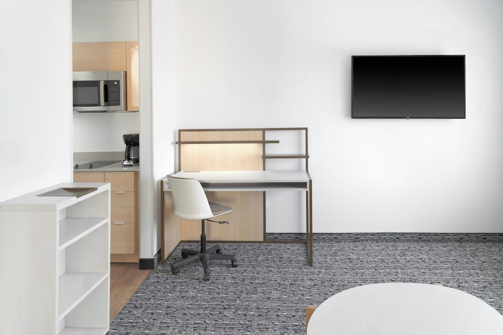 Towneplace Suites By Marriott Detroit Taylor 23/30