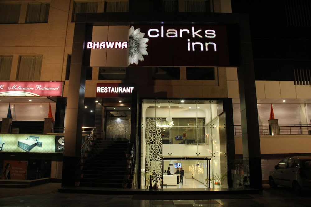 BHAWNA CLARKS INN 1/18
