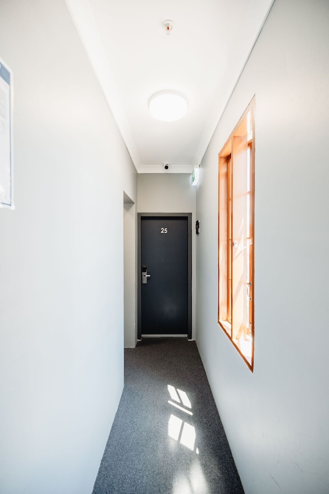 Newtown Cozystays 54/60