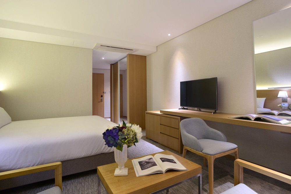 Astar Hotel 50/69