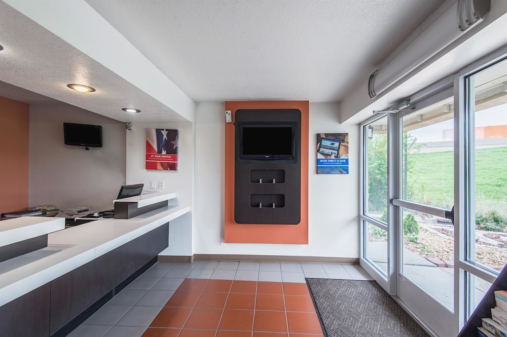 Motel6 Overland Park, KS 16/25