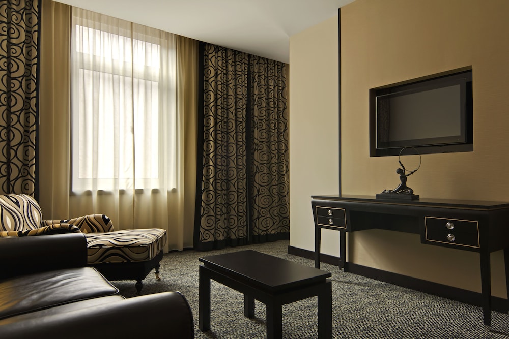 Sana Silver Coast Hotel 33/65