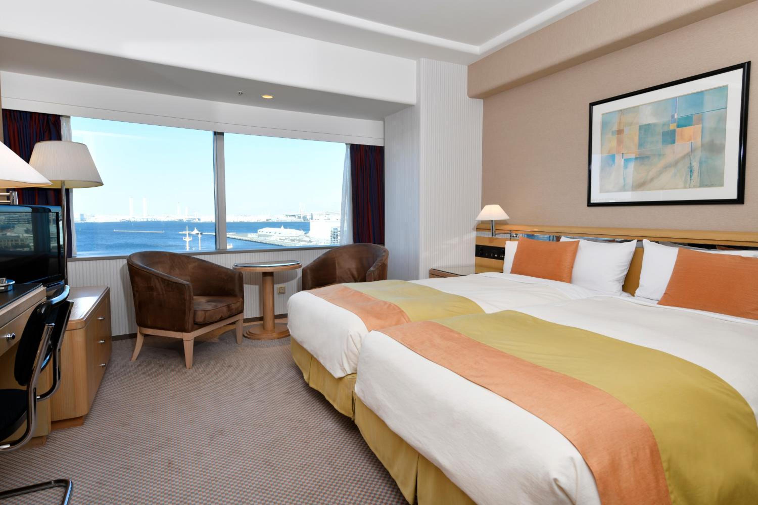 Tower, Twin Beds, Bay View