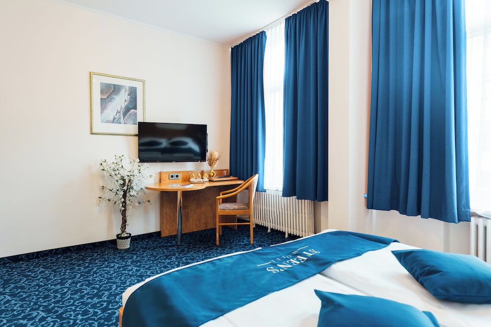 Steen S Hotel 27/36