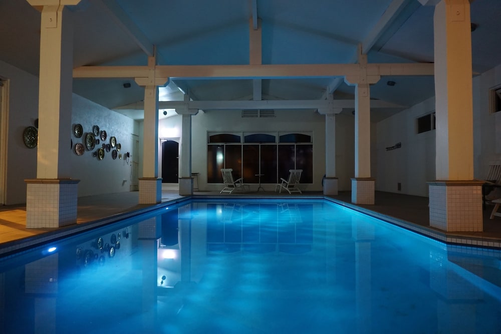 VILLA HOWDEN 3/69