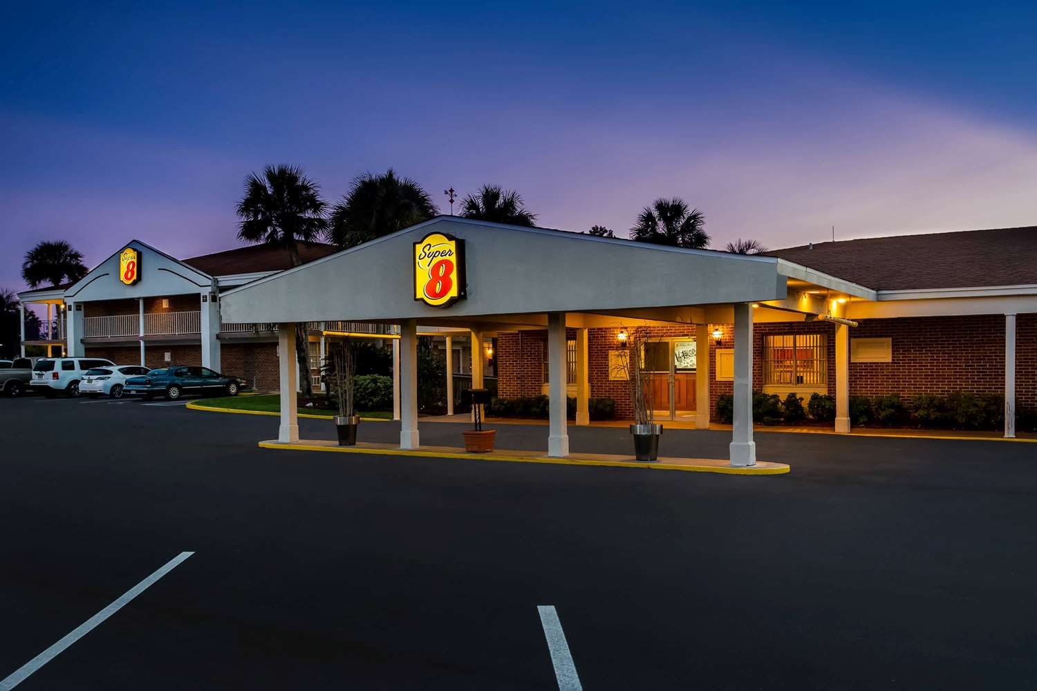 Super 8 by Wyndham Lake City 1/39