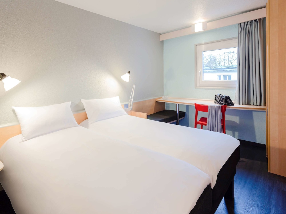 Ibis Bourges 17/70