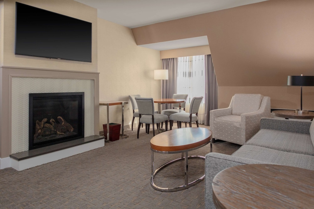Doubletree By Hilton Burlington Vermont 45/88