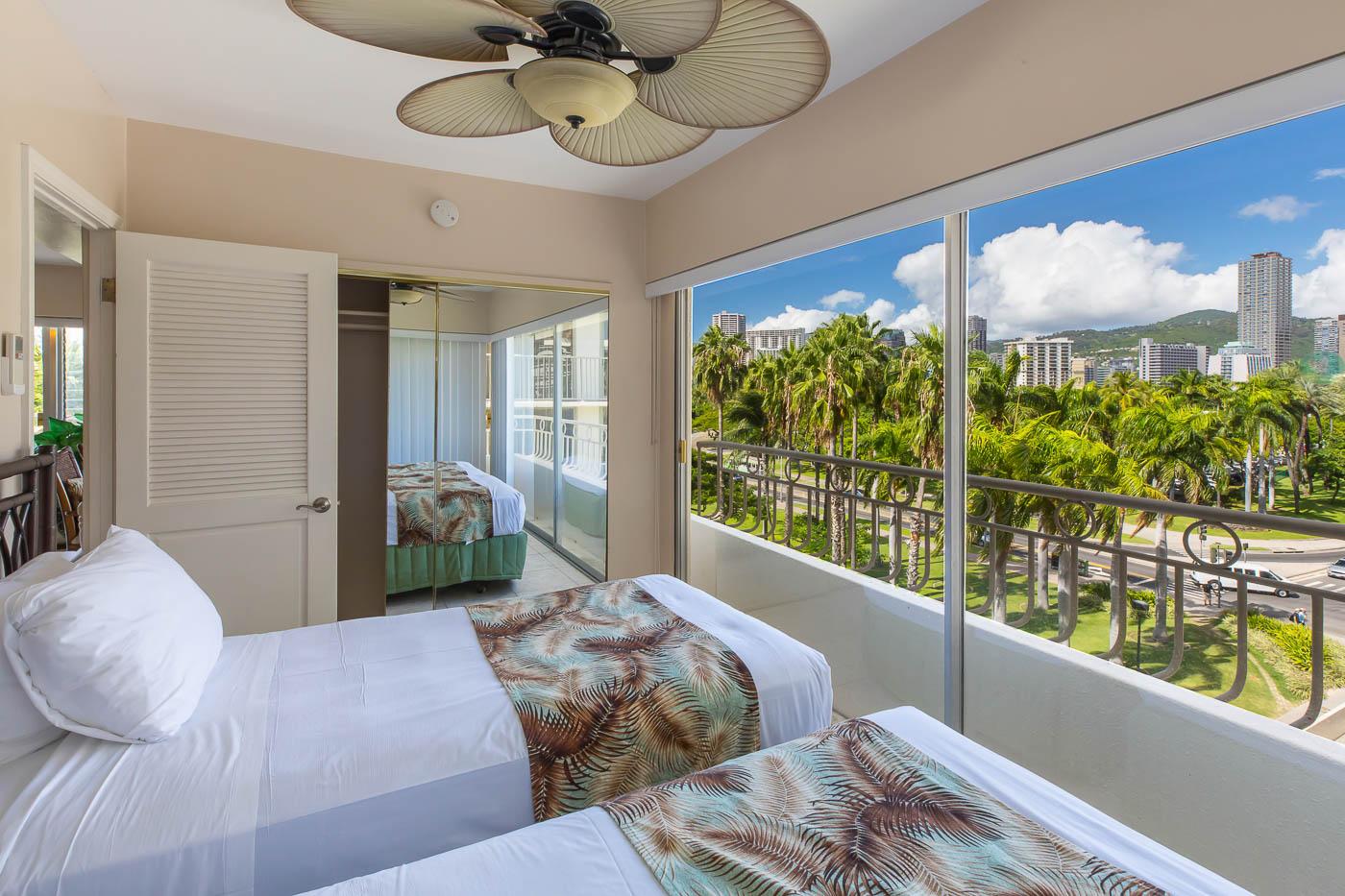 2 Bedrooms, Unit, 2 Bathrooms